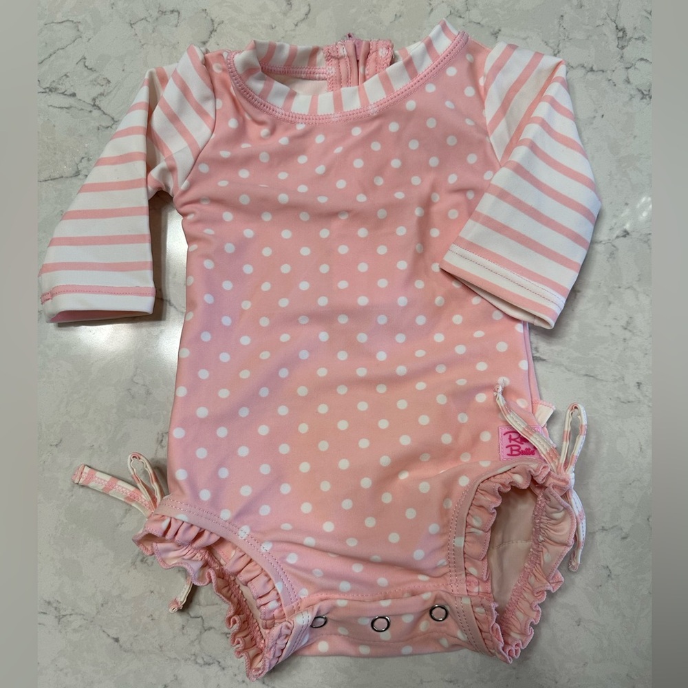 RuffleButts
0-3 Month
Long Sleeve Rash Guard